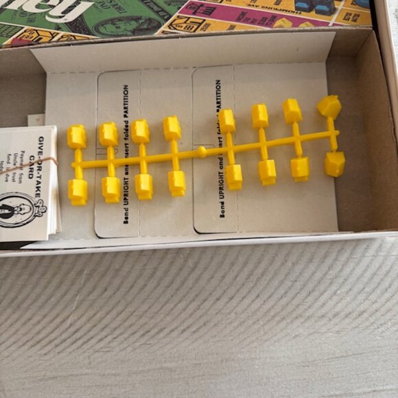 Vintage 1974 Milton Bradley Easy Money Game #4620 - Picture 7 of 13